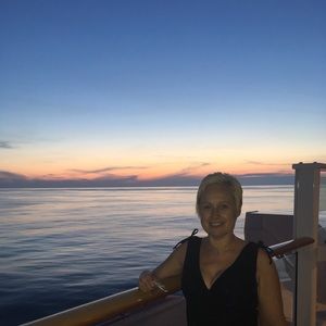 Meet your Posher, Linda